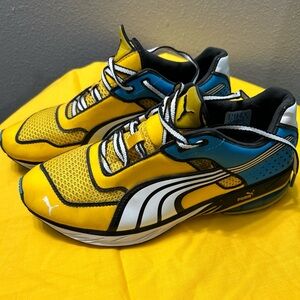 Size 7 Puma Toori run Y, spectra yellow. EUC